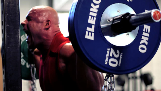 From http://www.t-nation.com, by Andy Bolton
Chains are highly effective for building speed, strength, and power. In fact, there isn't another 